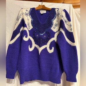 Chic Purple and White V-Neck Sweater